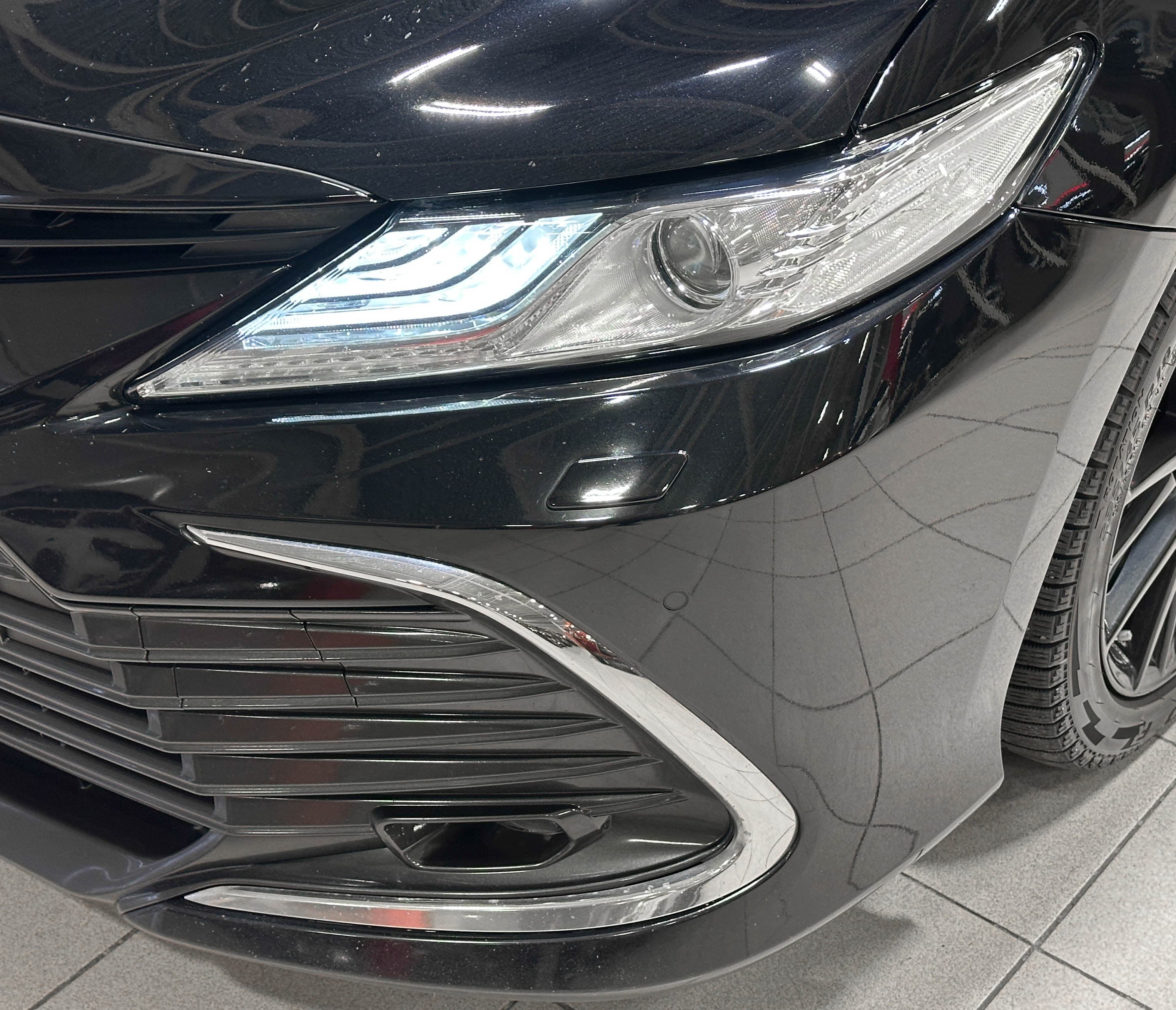 Toyota Camry - 4